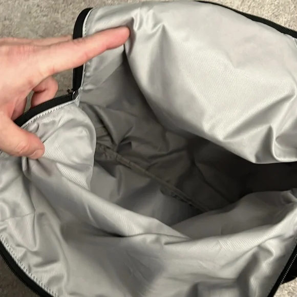 TUMI flower print Luggage Pack, NWOT - Picture 5 of 8